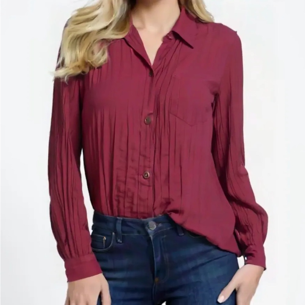 Mynah Red Notched Collar Pleated Blouse